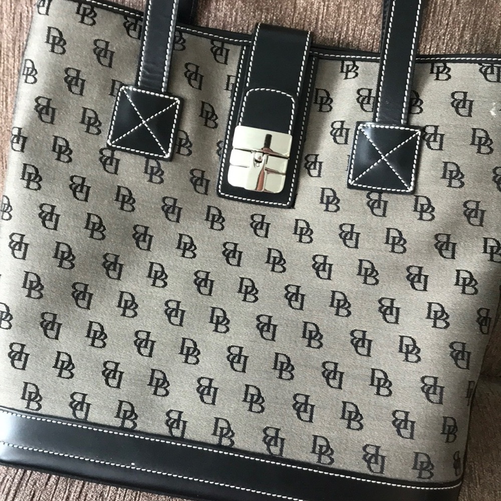 Dooney & Bourke Signature Pattern Handbag View 2